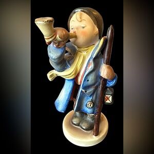 Goebel Hummel “Hear Ye, Hear Ye” #15/0 Figurine